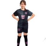 Koszulka, spodenki, getry