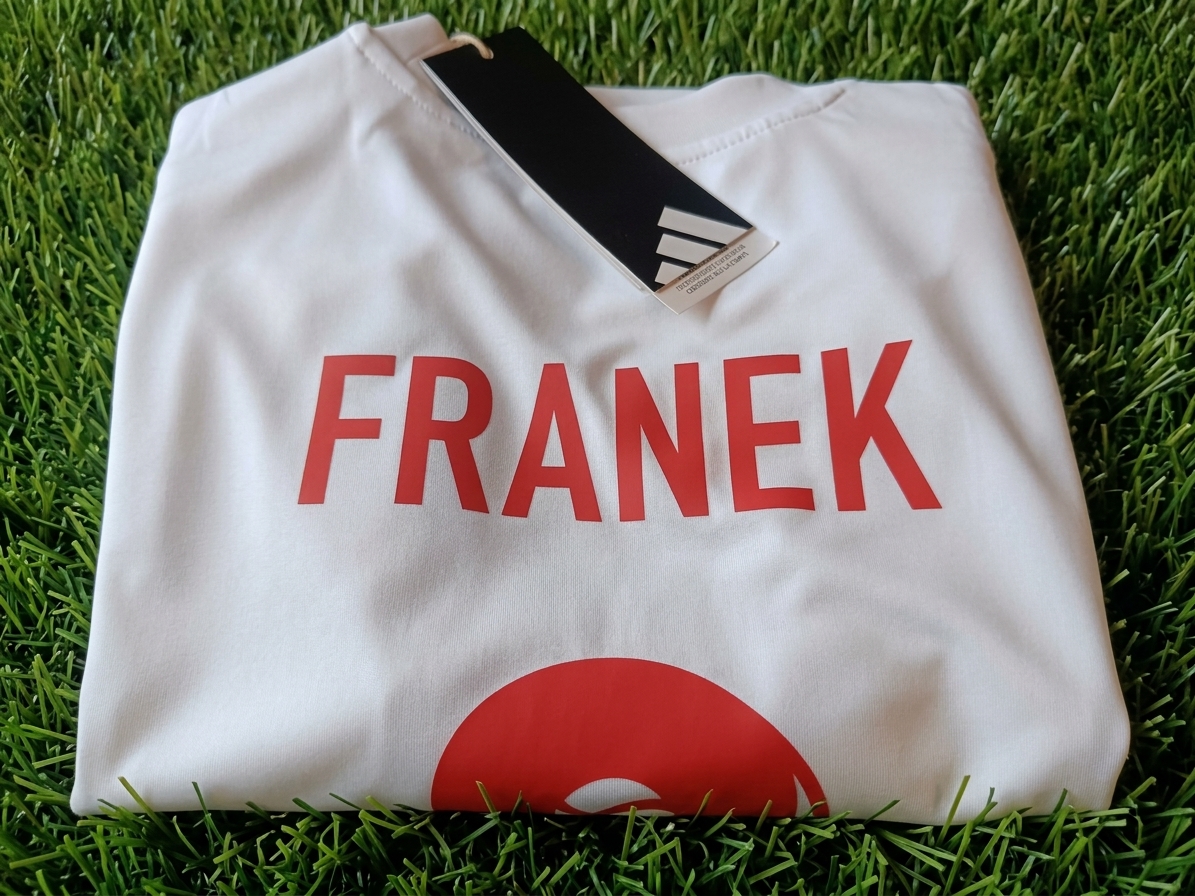 stroj-pilkarski-polska-adidas-napis-3