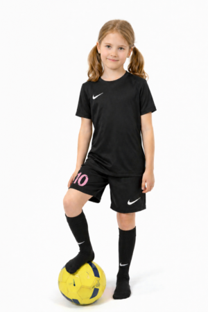 stroj-pilkarski-dla-dzieci-nike-czarny-napis-3w1